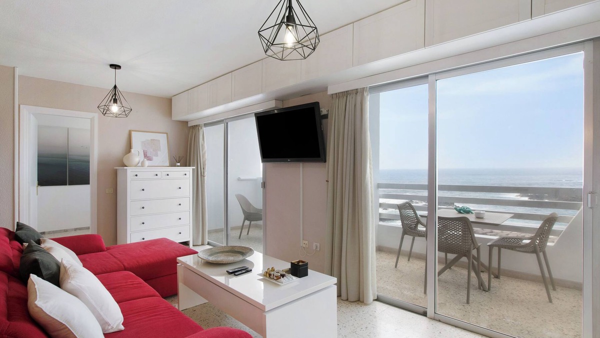 Tacoronte Apartment | Holiday Apartment 'Vv Tamara Sunset Suite' with Sea Views, Private Terrace and Wi-Fi