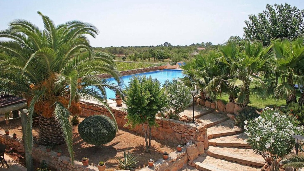 Son Antem Apartment | Holiday Apartment with Mountain View & Shared Pool