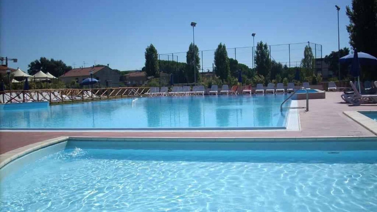 Follonica Apartment | Holiday apartment with air conditioning and outdoor pool
