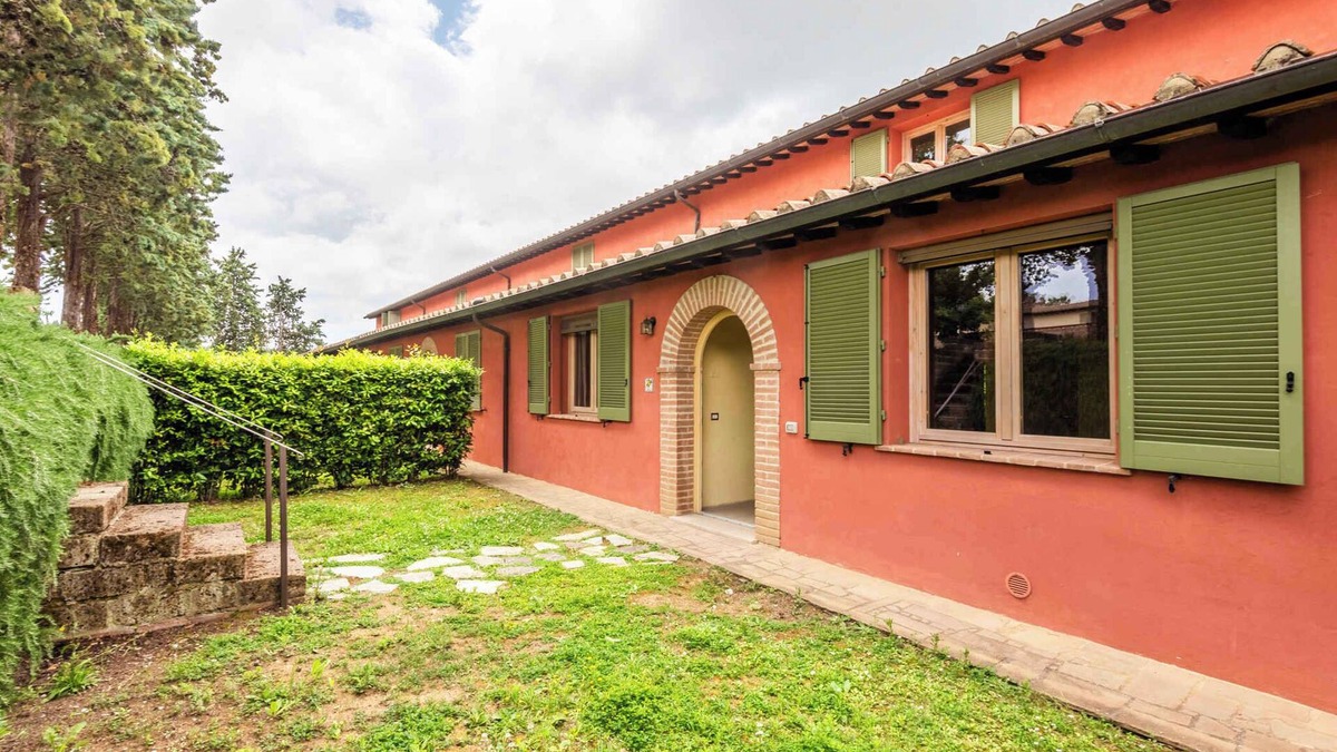 Trequanda Apartment | Holiday apartment with terrace, air conditioning and internet
