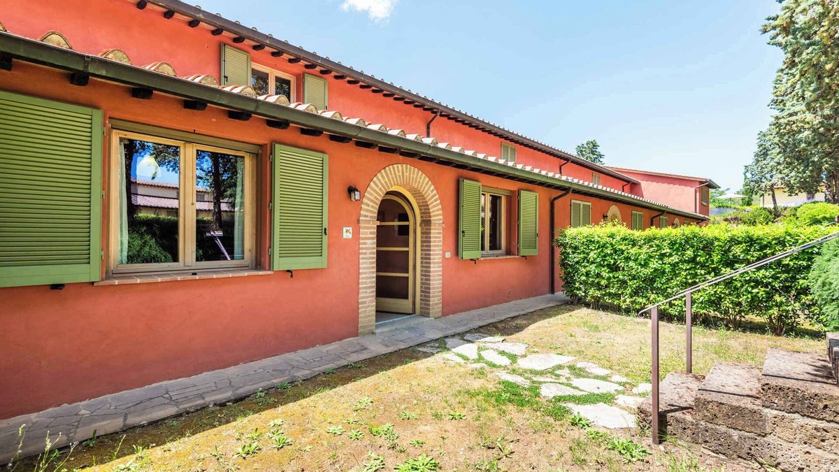 Trequanda Apartment | Holiday apartment with terrace, air conditioning and internet