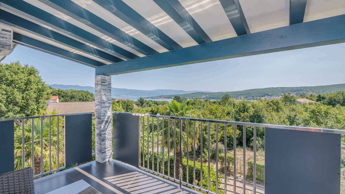 Cizici Apartment | Holiday apartment with air conditioning and balcony