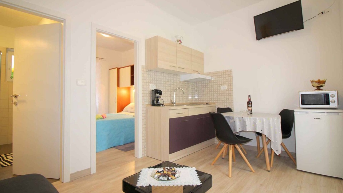 City Center Apartment | Holiday apartment with air conditioning and Internet
