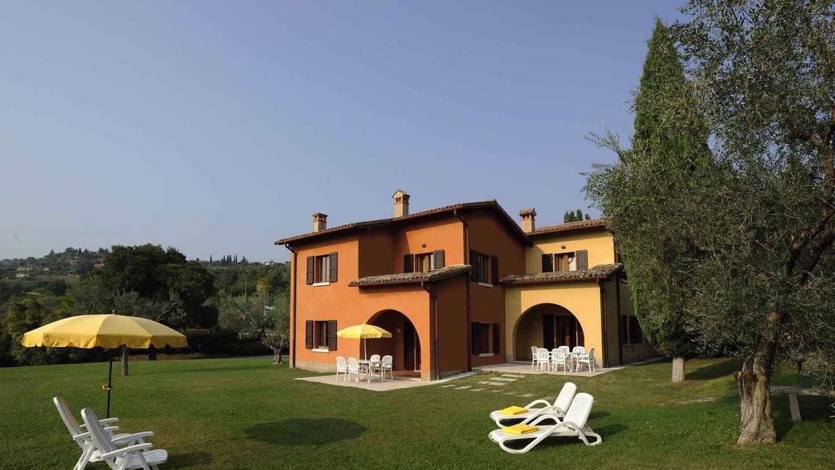 Costermano Apartment | Holiday apartment with balcony or terrace, WiFi and air conditioning