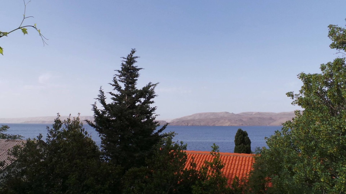 Karlobag Apartment | Holiday apartment with air-conditioning 50 m from the Adriatic Sea