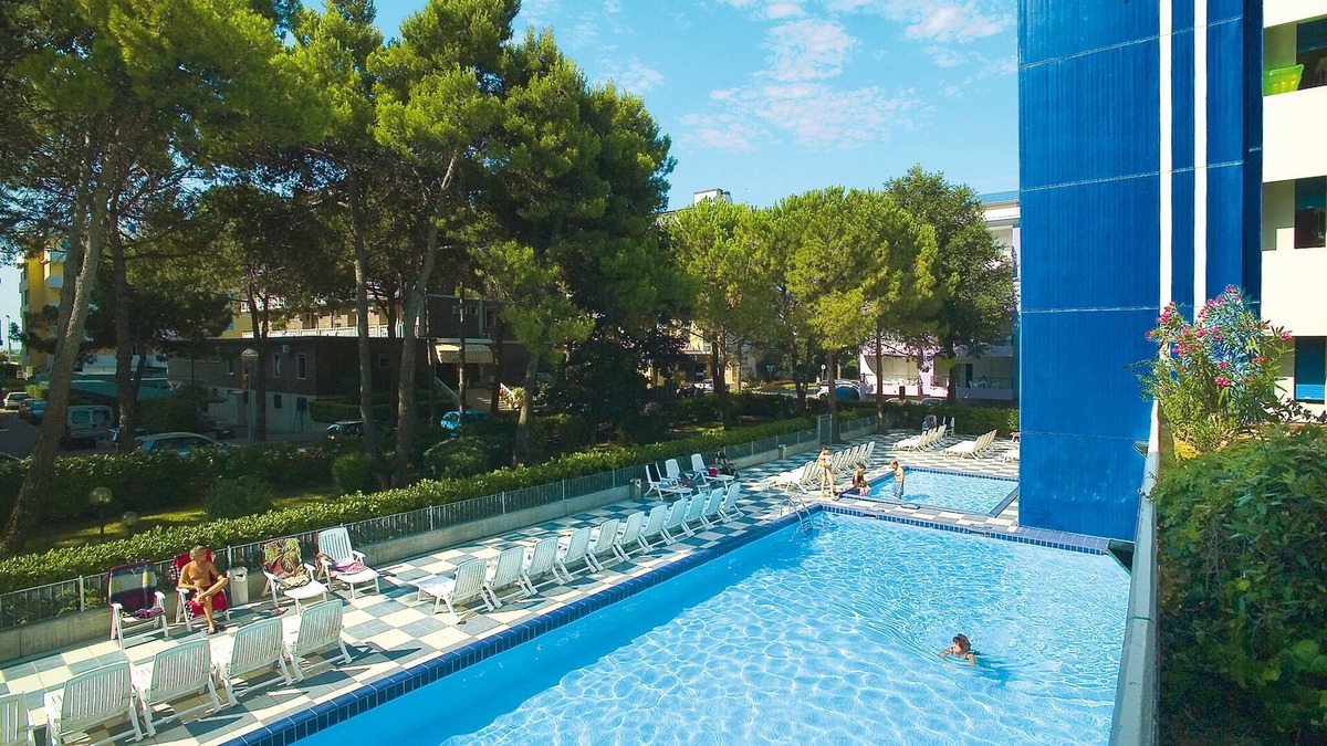 Bibione Apartment | Holiday apartment with balcony and air conditioning
