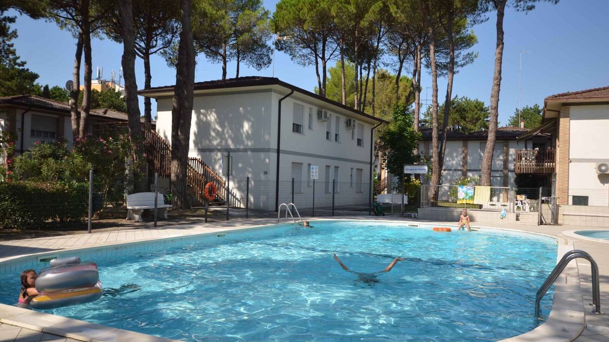 Bibione Lido del Sole Apartment | Holiday apartment with communal pool and air conditioning
