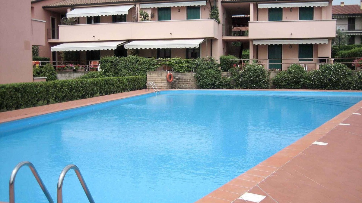 Montioni Apartment | Holiday apartment with outdoor swimming pool
