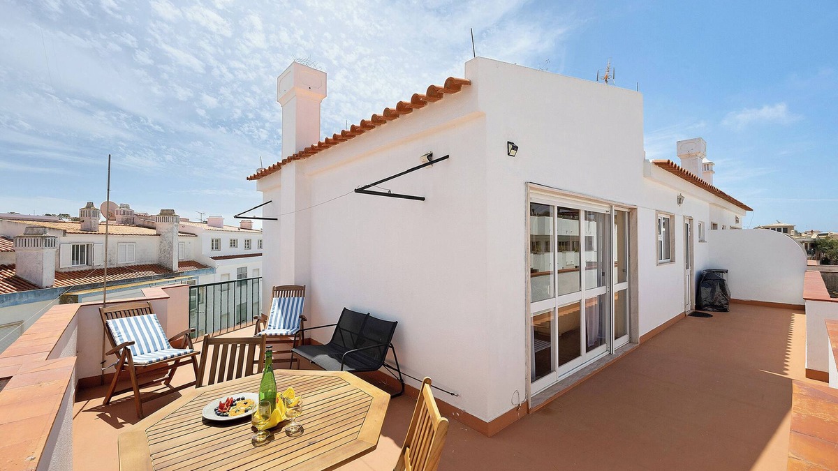 Ameijeira Apartment | Holiday Apartment "Wonderful Bay" with Large Roof Terrace, Sea View and Wi-Fi