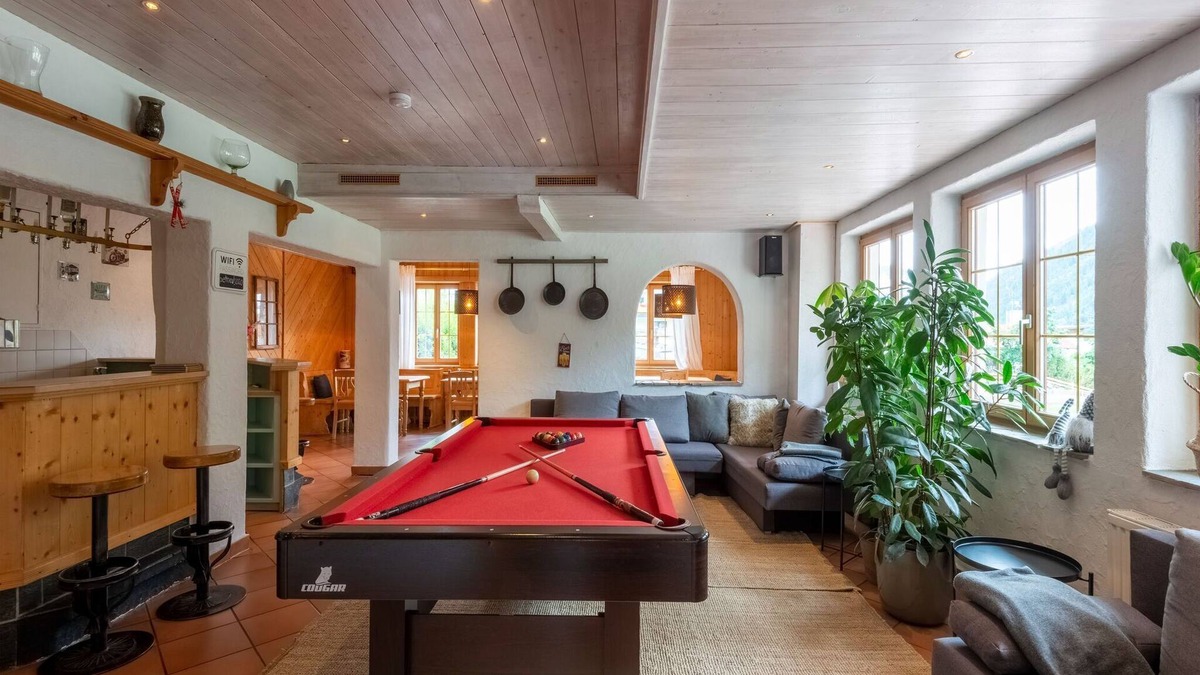 Pettneu am Arlberg House | Holiday home near St. Anton am Arlberg with sauna