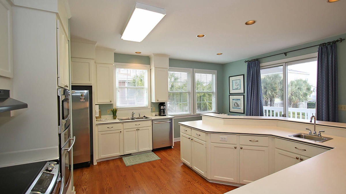 Sullivan's Island House | Holiday Booking Deals! Sleeps13 5Bd 4Bth Walk to beach!