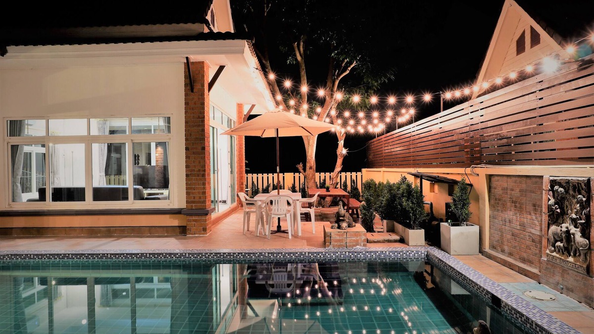 Nong Prue Villa | HOLIDAY CASUAL STYLE POOL VILLA IN PATTAYA CITY