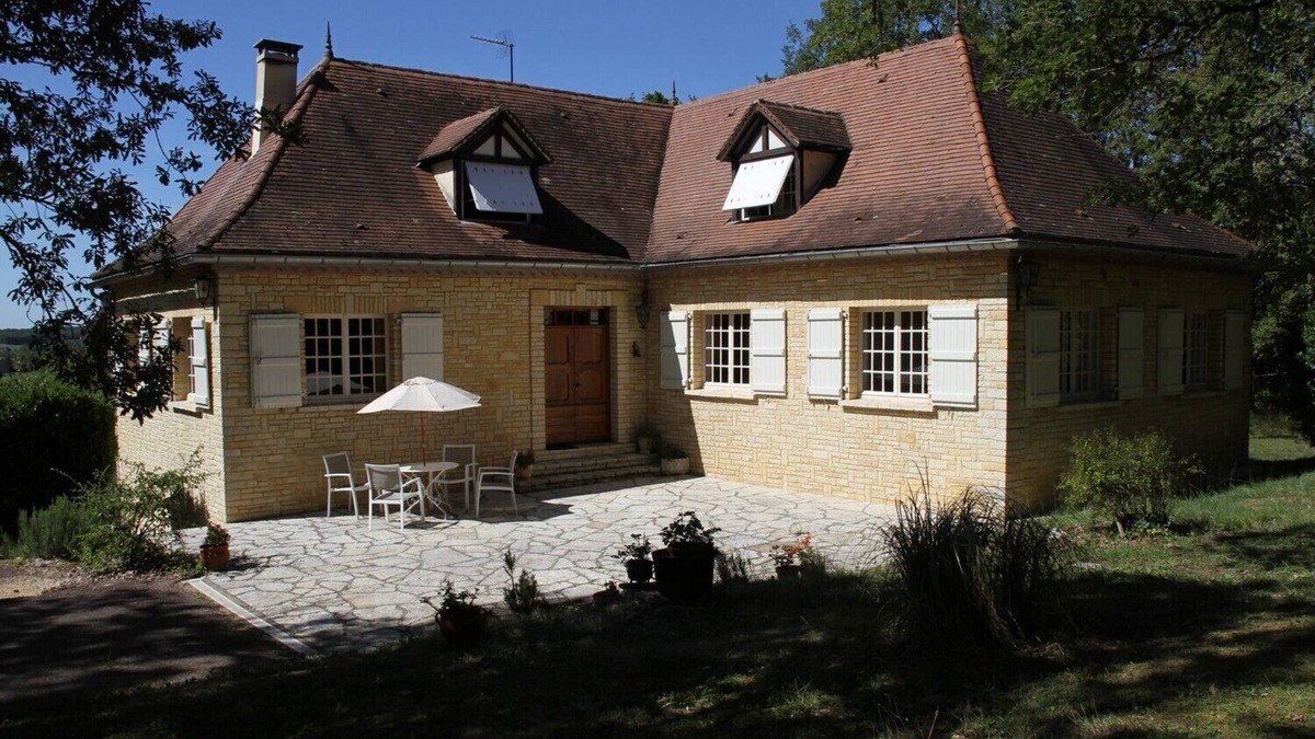 Montgesty Villa | Holiday cottage with 6 bedrooms and swiming pool