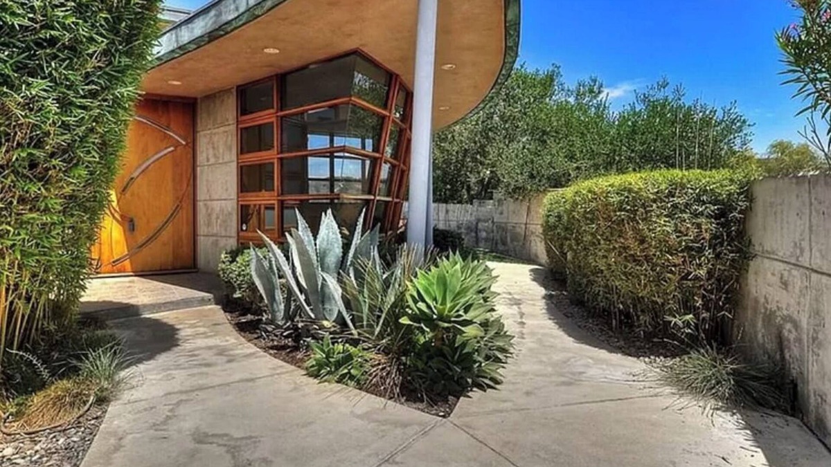 Mystic Hills House | Holiday Discount.Great Architectural Design with views 3-bedroom Laguna Beach