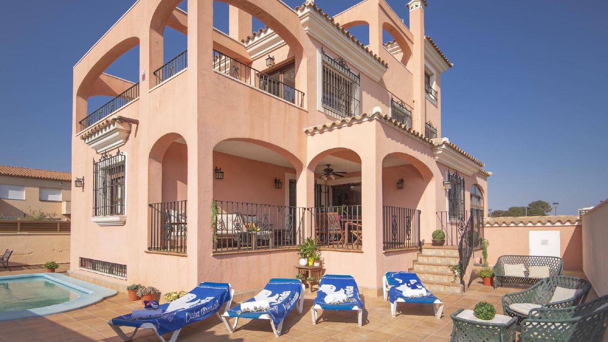 L'Hospitalet de l'Infant House | Holiday house Hospitalet del Infante for 1 - 10 persons with 5 bedrooms - Holiday home