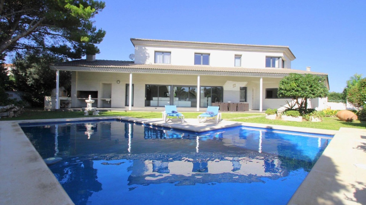 L'Hospitalet de l'Infant House | Holiday house Hospitalet del Infante for 1 - 8 persons with 4 bedrooms - Holiday home