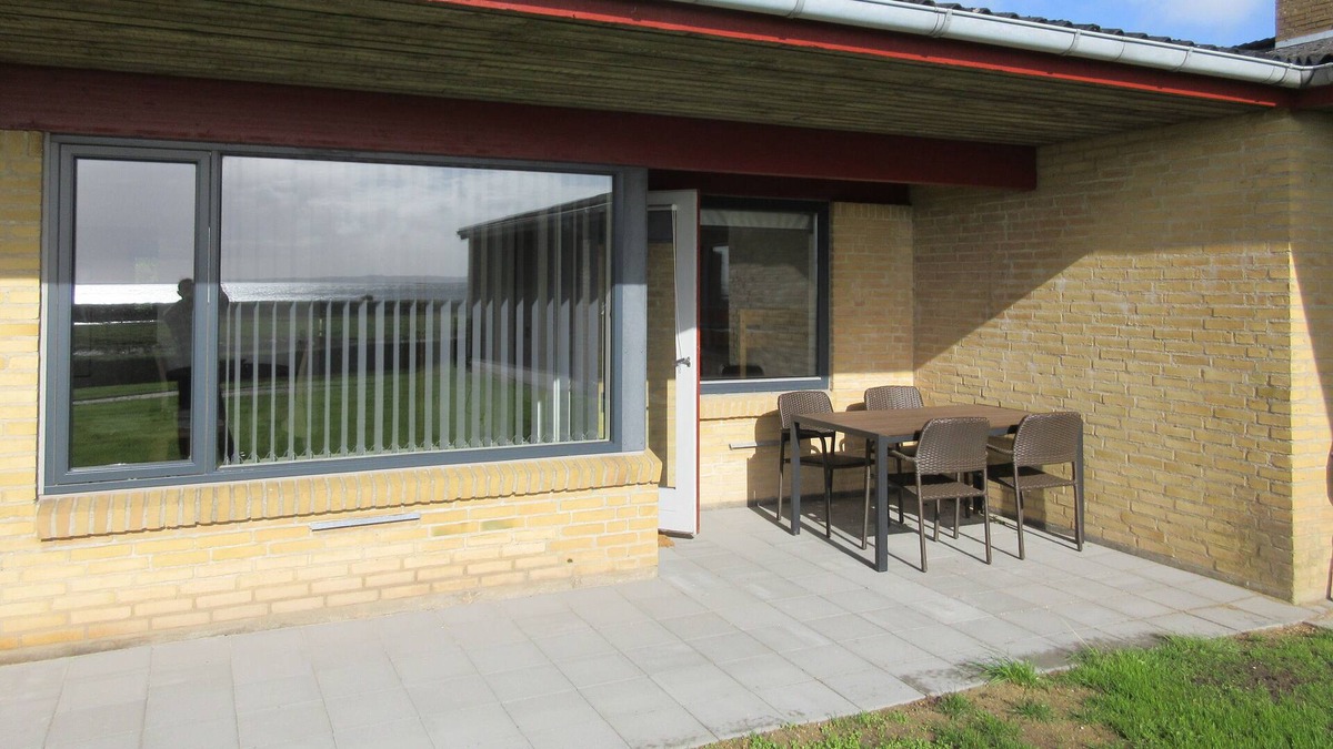 Nykobing Mors Apartment | Holiday flat/apartment w/ beautiful fjord view over Dråby Vig. Near Hanklit.