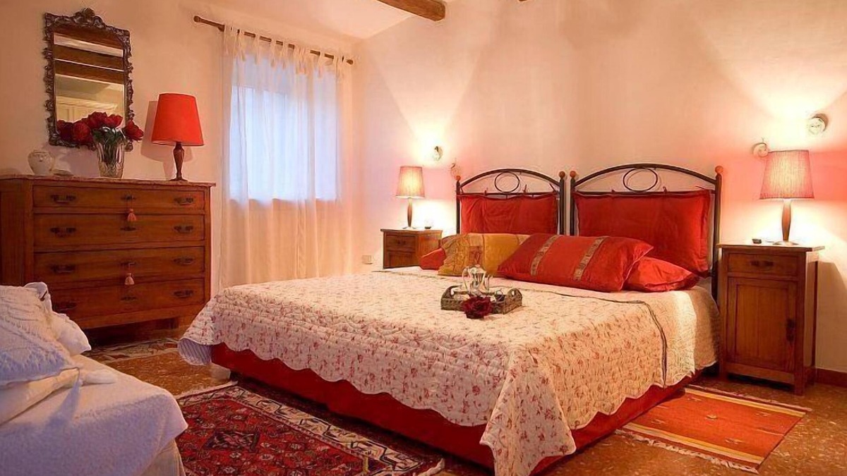 Castel Cellesi House | holiday flat 'Casa Blu' with swimming pool