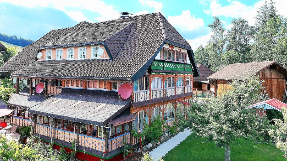 Bernau Apartment | Holiday flat "Wannenhof" with flair and charm