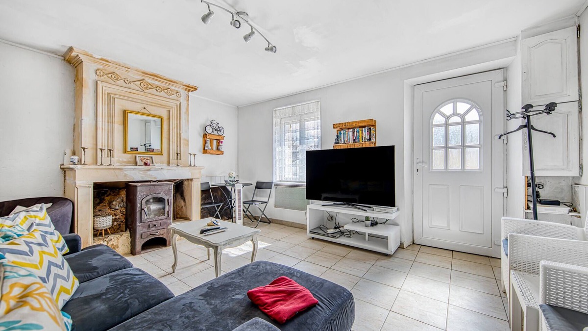 Saint-Ciers-sur-Gironde House | Holiday Home 'Un Petit Toit À La Campagne'