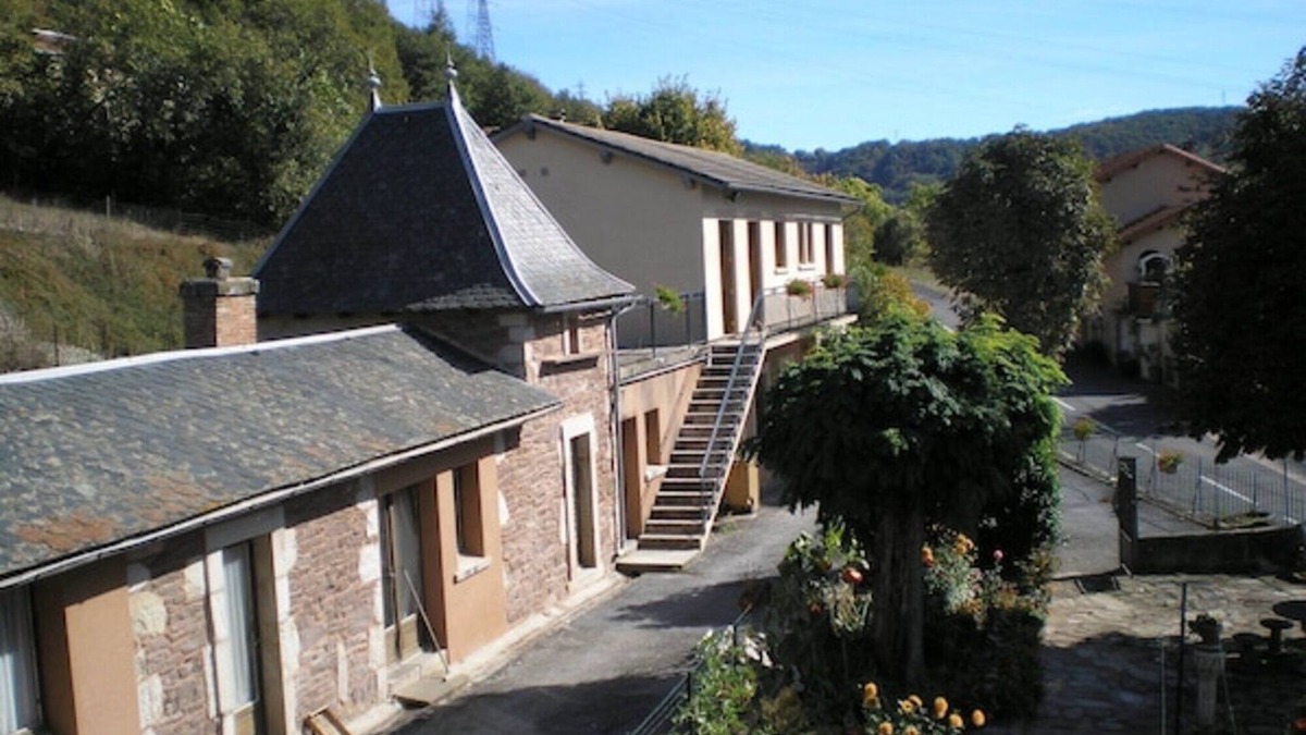 Saint-Victor-et-Melvieu House | Holiday Home 'Gîte Saint-victor-et-melvieu' with Mountain View