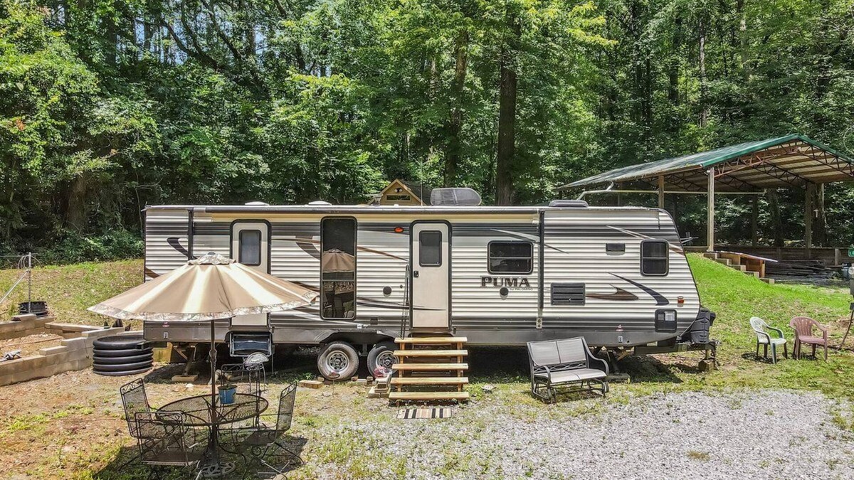 Groveoak House | Holiday Haven has Water Access with Private Boat Launch on Lake Guntersville!