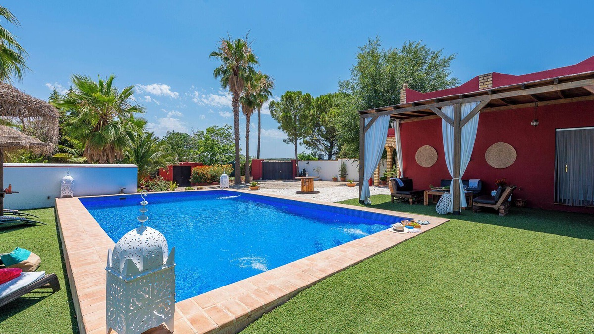 Marchena House | Holiday Home "Villa Felisa in Sevil" with Pool and Wi-Fi