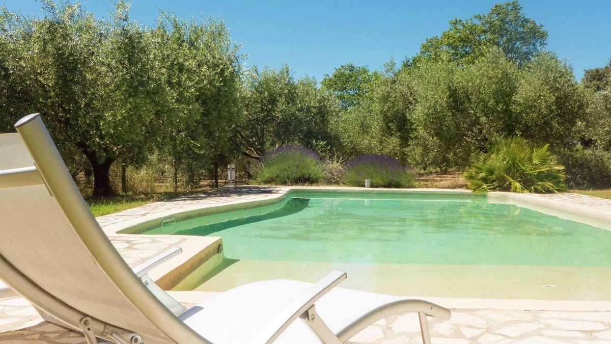 Murviel-les-Beziers House | Holiday Home in Béziers with Pool and Vineyard