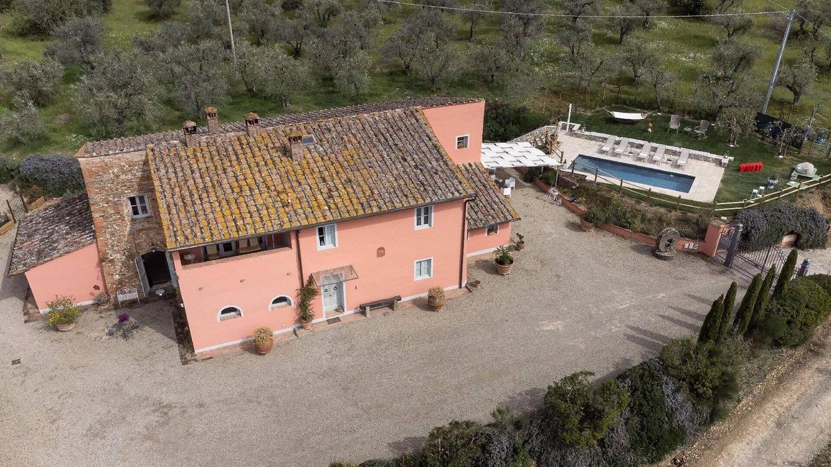 Montelupo Fiorentino House | Holiday house Montelupo Fiorentino for 1 - 11 persons with 6 bedrooms - Holiday house