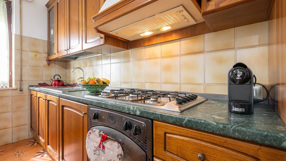 San Giovanni Suergiu House | Holiday Home 'Gaia Casa Vacanze' with Private Terrace, Balcony and Air Conditioning