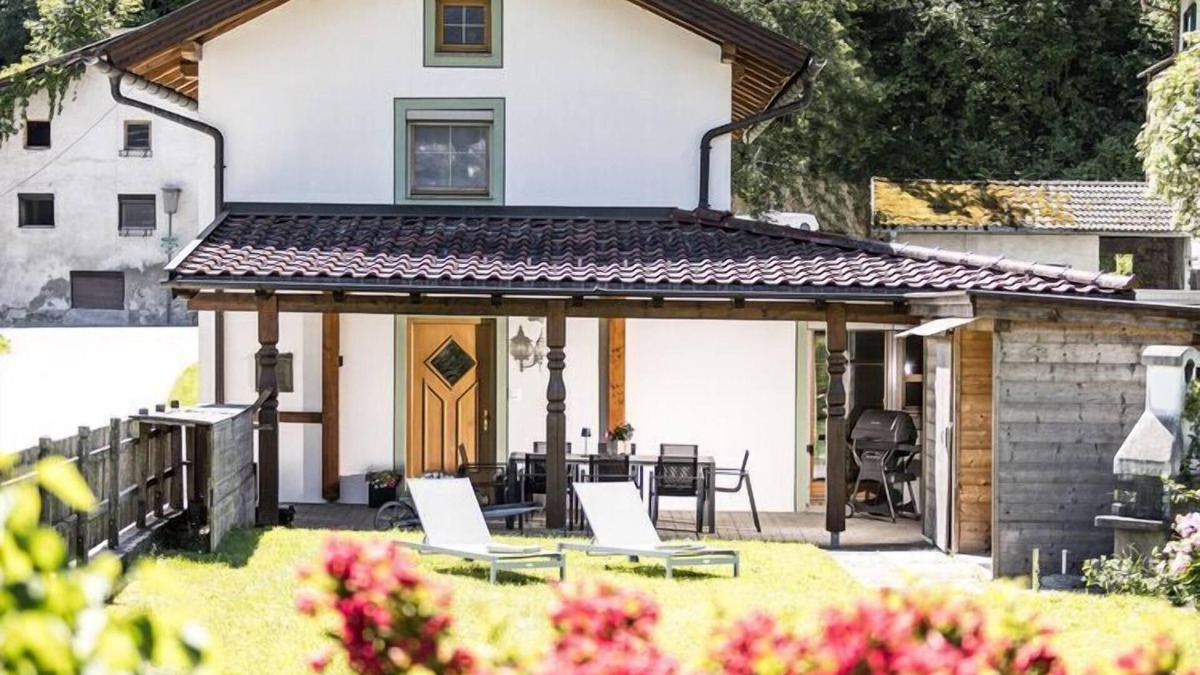 Strass im Zillertal House | Holiday Home in Strass with Mountain Views