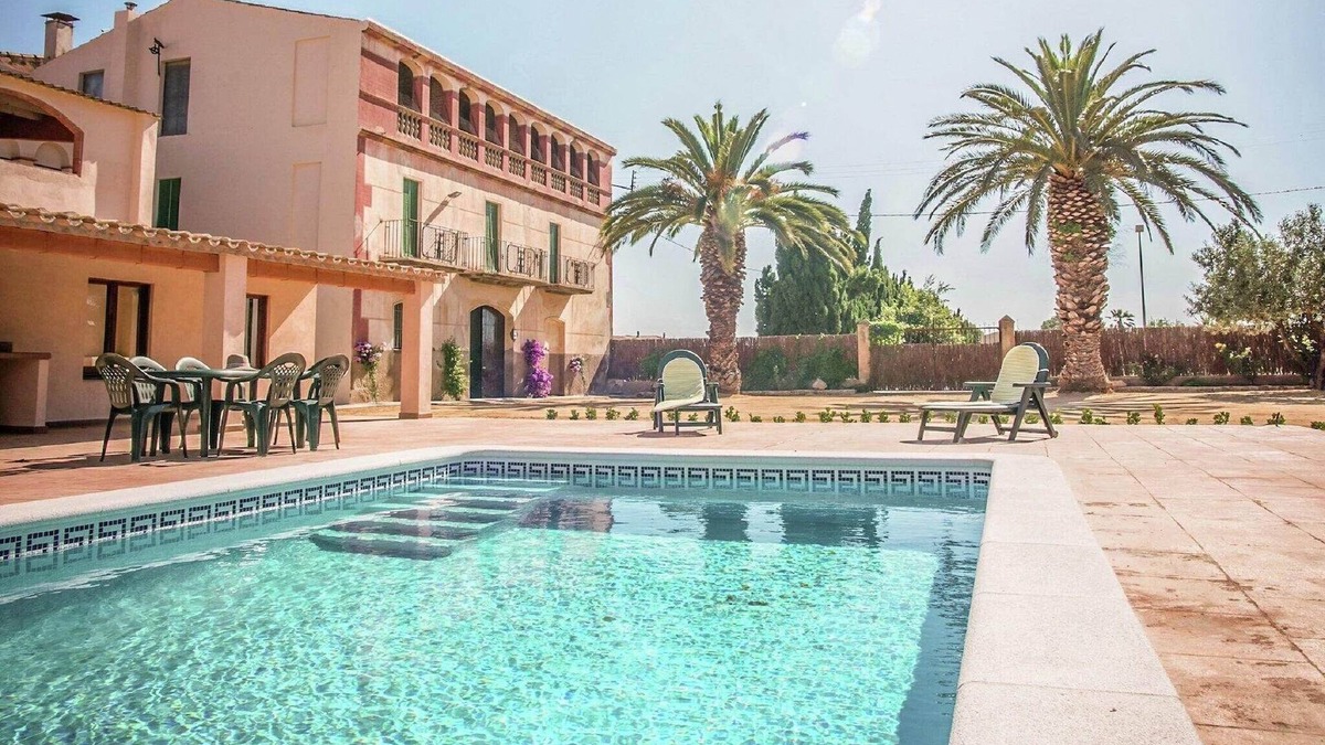 Sant Pere Pescador Villa | Holiday Home in St Pere Pescador with Pool