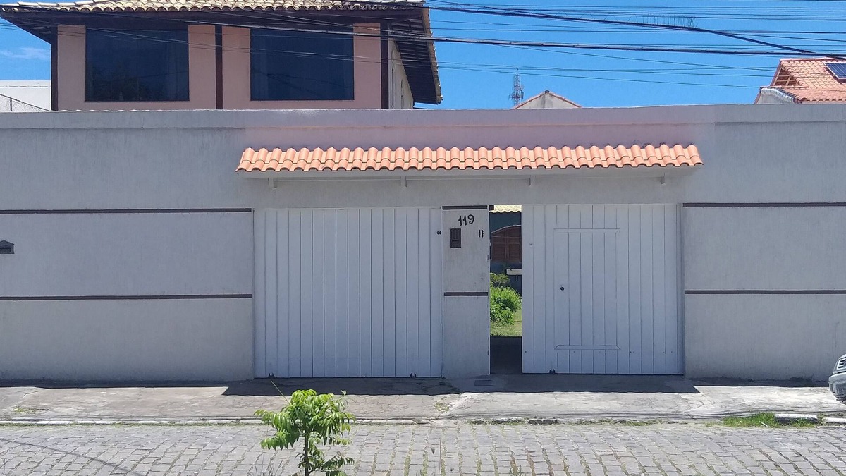 Jardim Flamboyant House | Holiday home accommodation for up to 12 people