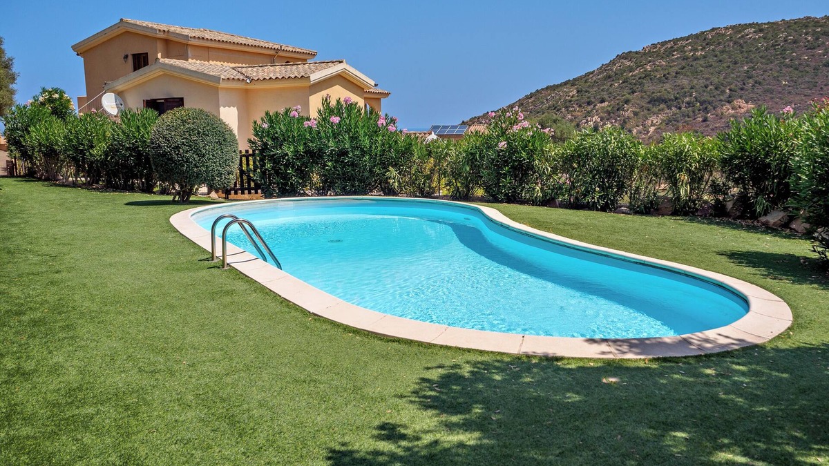 Tiriddo House | Holiday Home "Affitti brevi Tiriddò" with Sea View, Shared Pool and Private Terrace