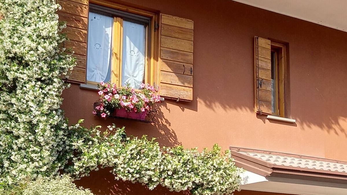 Alesso House | Holiday Home 'Alle Porte Del Palar' with Mountain View and Balcony