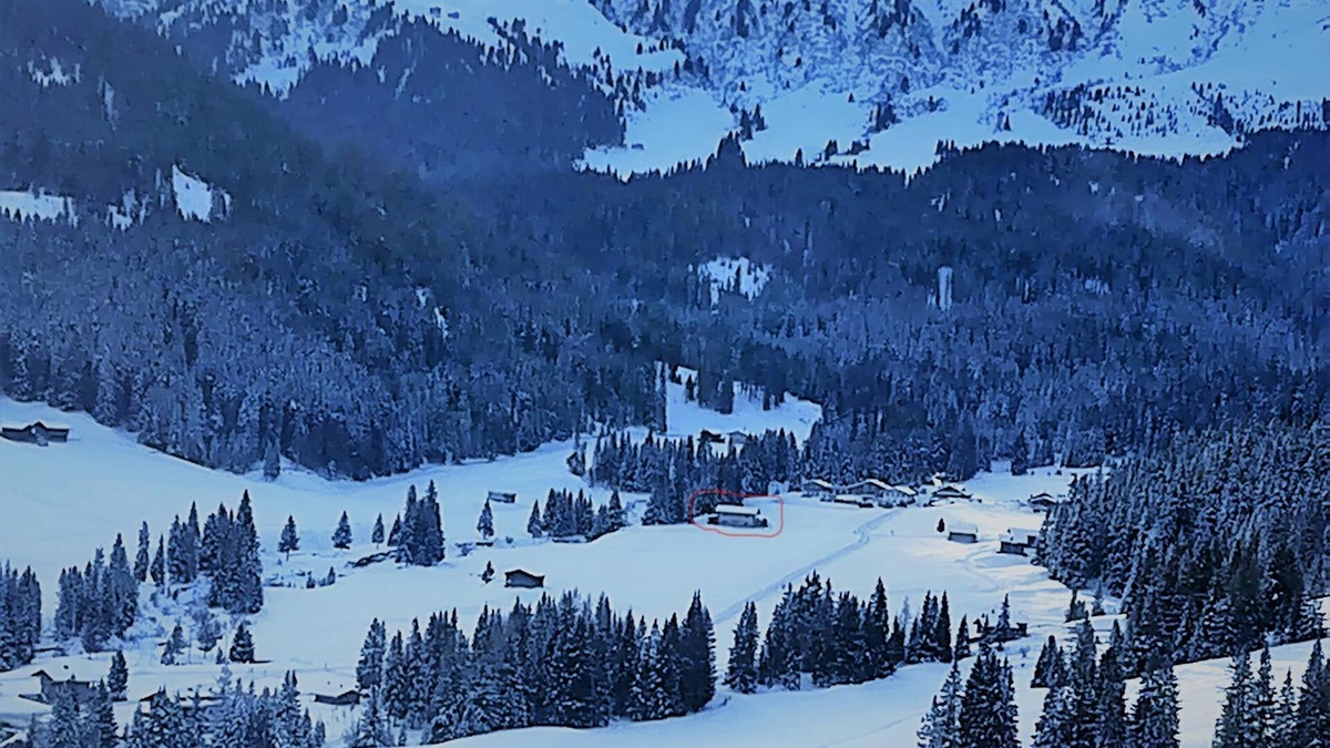 Compaccio House | Holiday Home "Almhütte Tirler Schweige" with Mountain View, Garden & Terrace
