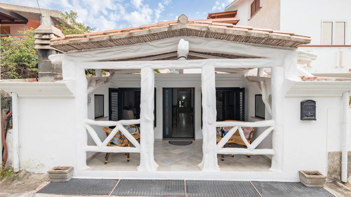 Cala Gonone House | Holiday Home Appartamento Holiday Near the Beach with Wi-Fi & Terrace