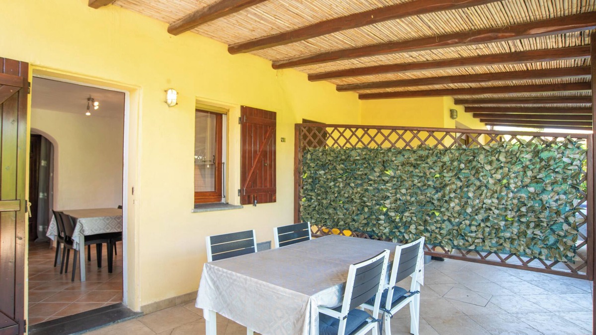 Pittulongu House | Holiday Home "Appartamento dell Pellicano" Near the Beach and with Air Conditioning
