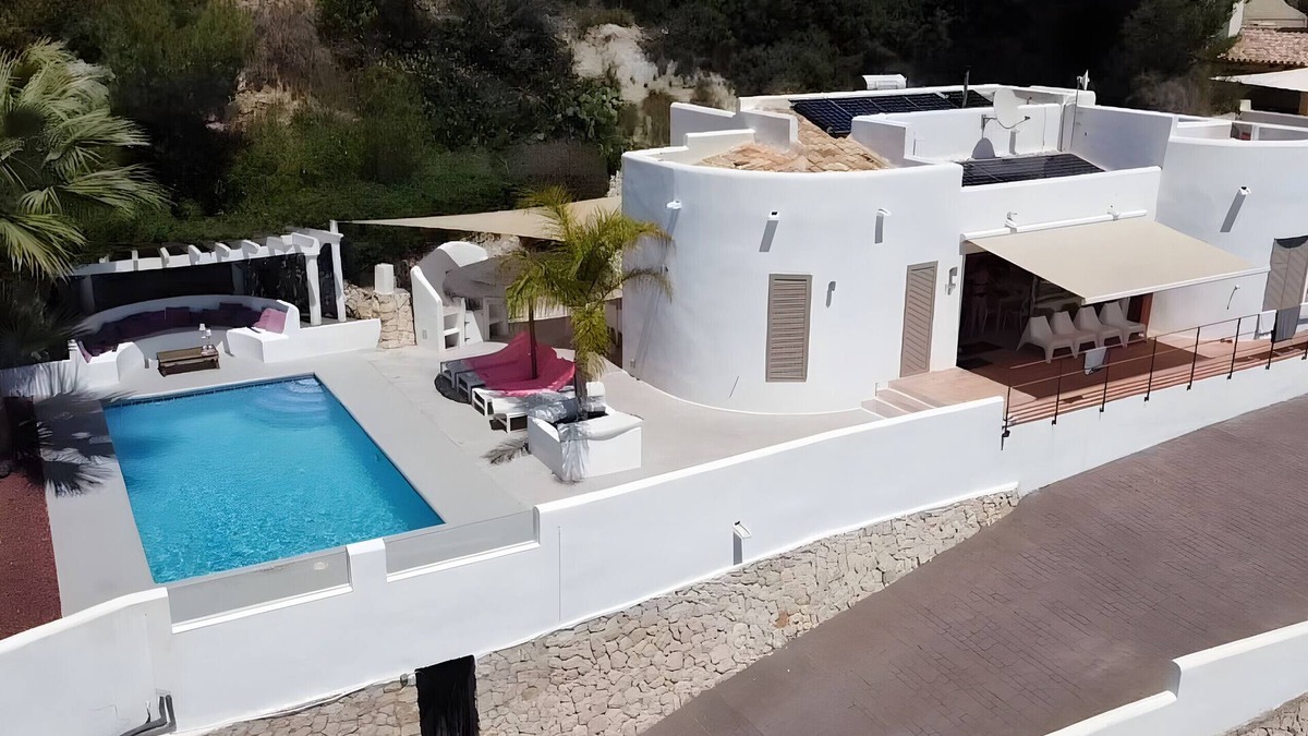 Benimeit House | Holiday Home 'Beautiful Ibiza Style Moraira' with Sea View, Wi-Fi and Air Conditioning