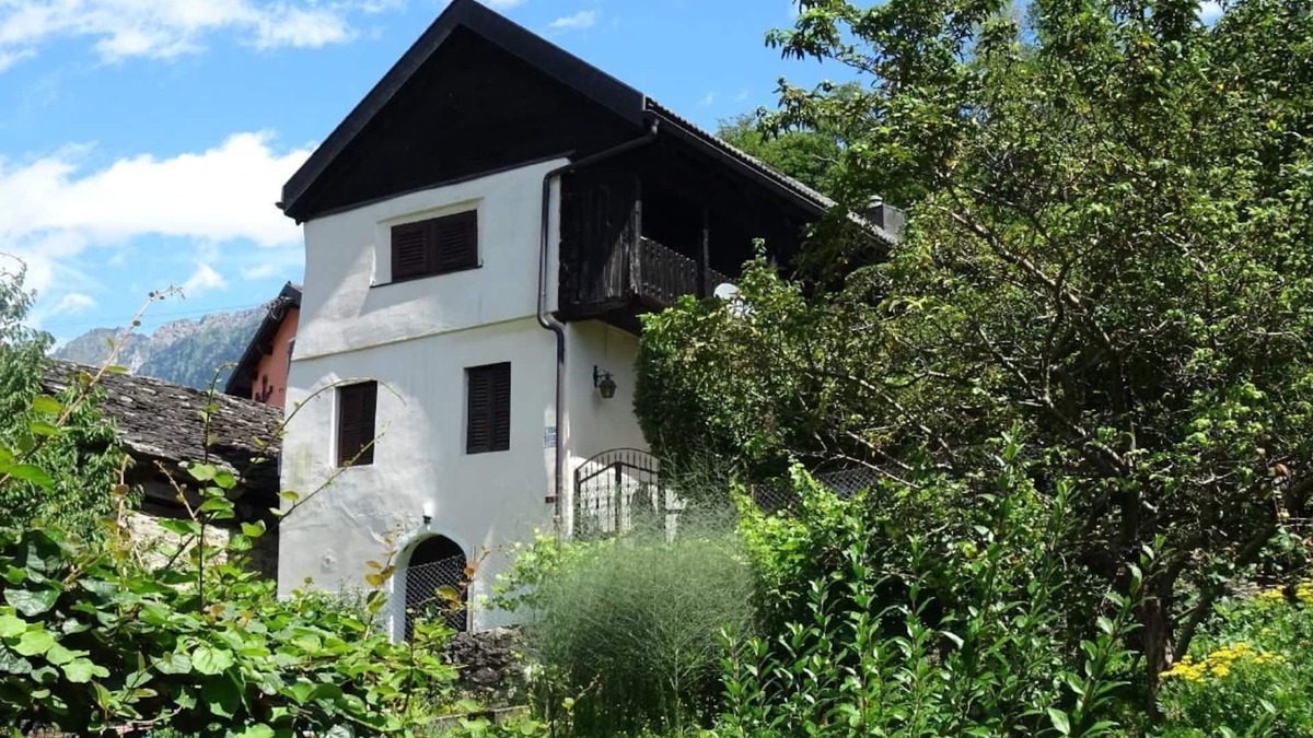 Negrentino House | Holiday home Bella Vista with large grounds