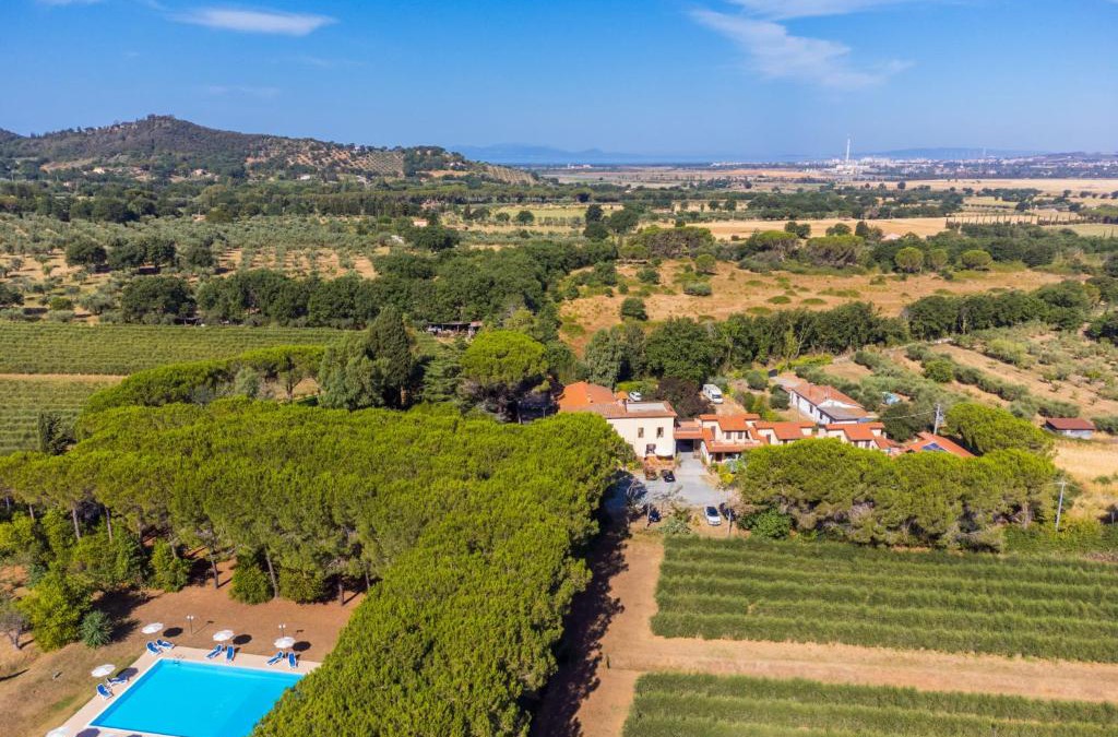 Scarlino House | Holiday Home Bilocale - Ranch Hotel by Interhome