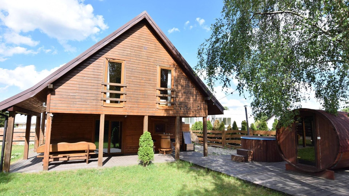Nadole House | Holiday Home by Lake Zarnowieckie with Sauna