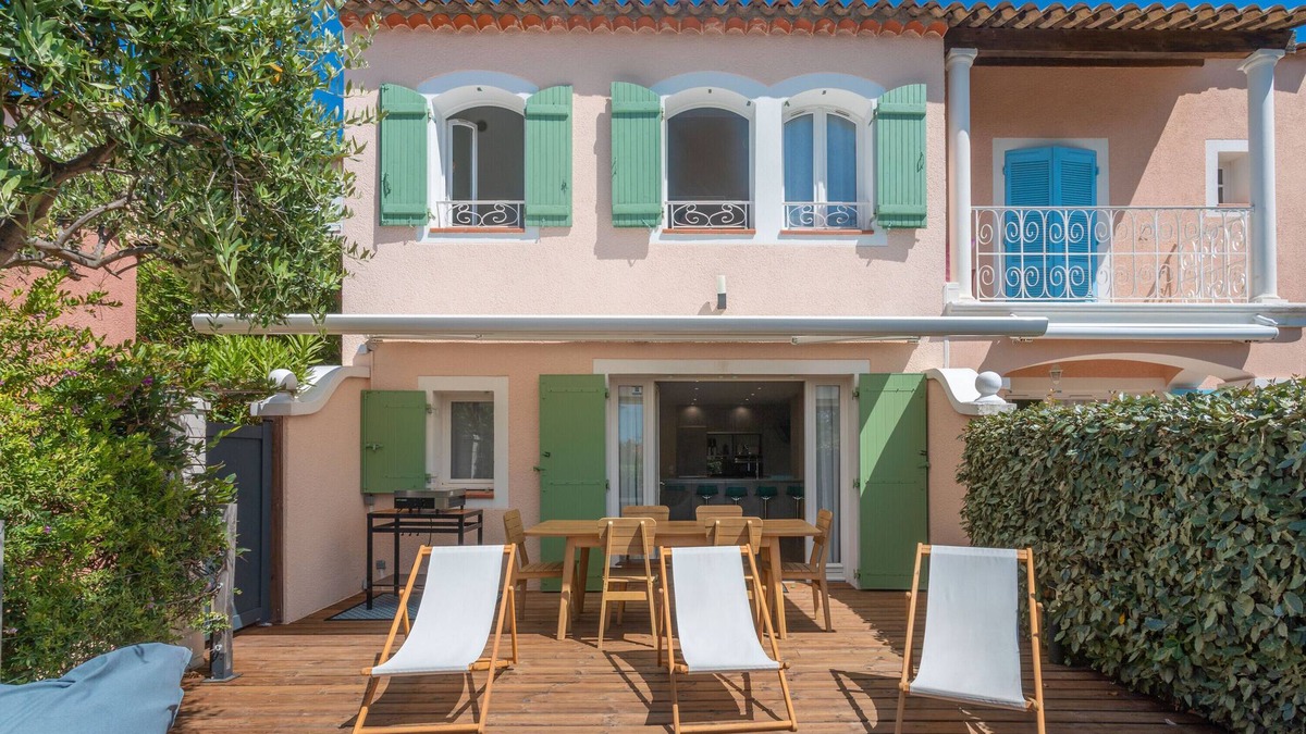 Le Dramont House | Holiday Home 'Cap Esterel Vue Mer' with Sea View, Wi-Fi and Air Conditioning