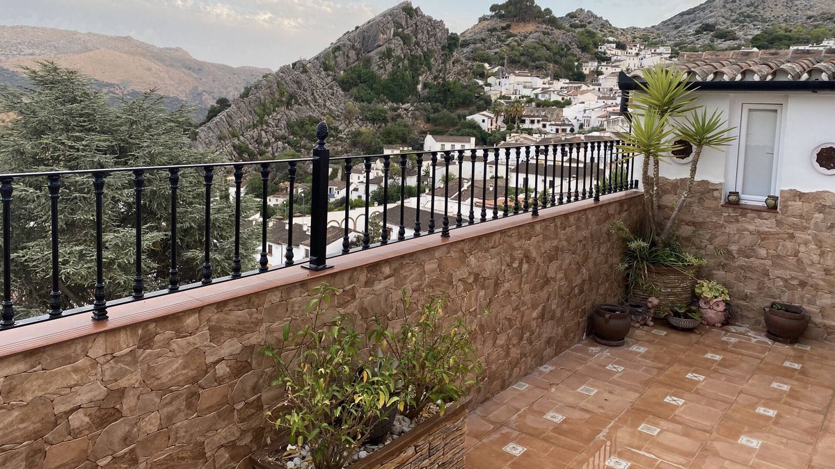 Montejaque House | Holiday Home Casa Ana with Mountain View, Terrace & Wi-Fi