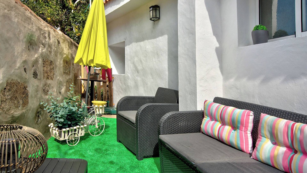 Tejeda House | Holiday Home "Casa del Callejón" with Mountain View, Terrace & Outdoor Shower