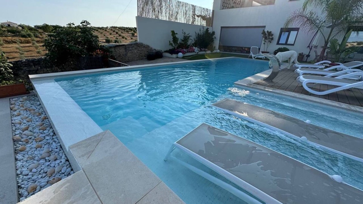 Alomartes House | Holiday Home 'Casa Del Olivo Lucio En Alomartes' with Mountain Views