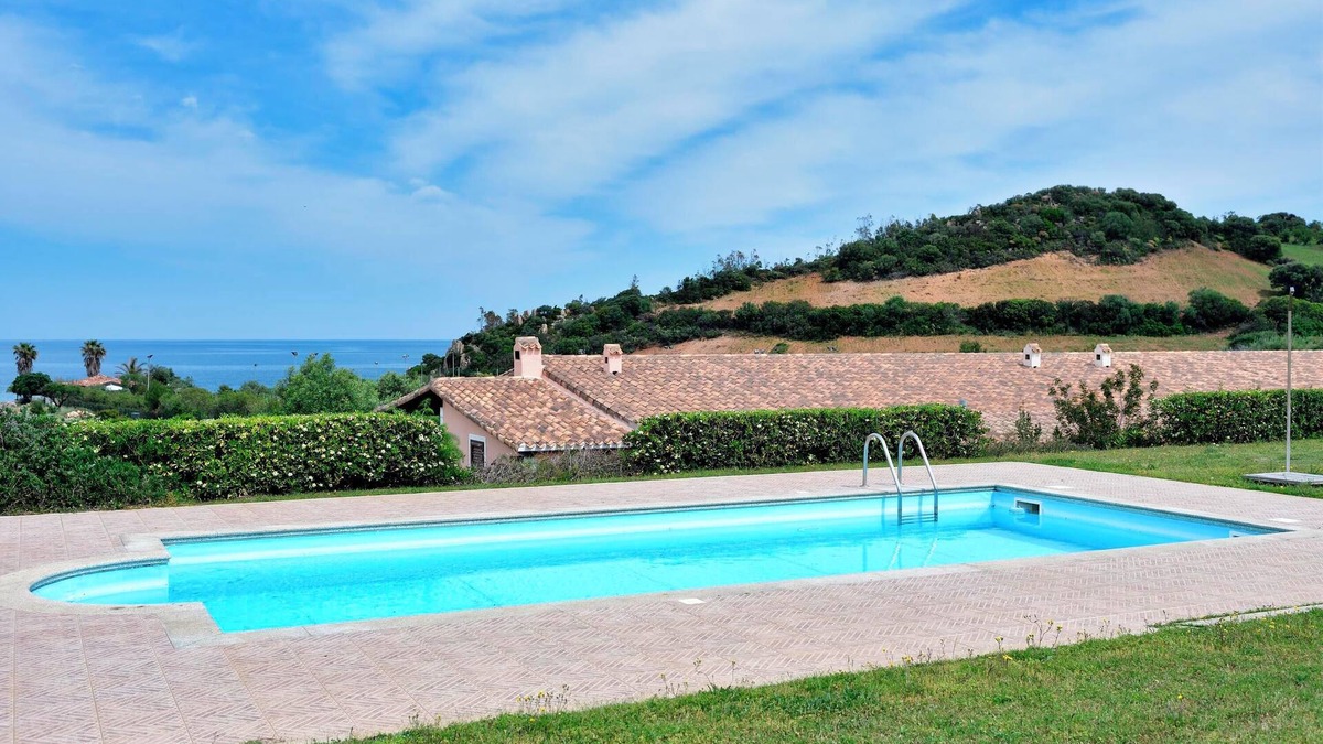 Tertenia House | Holiday Home "Casa del Sole" with Sea View, Pool, Garden & Wi-Fi