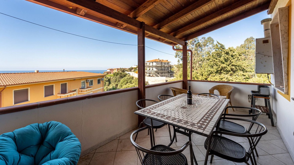 Nebida House | Holiday Home “Casa Lamarmora” with Large Terrace, Air Conditioning & WiFi