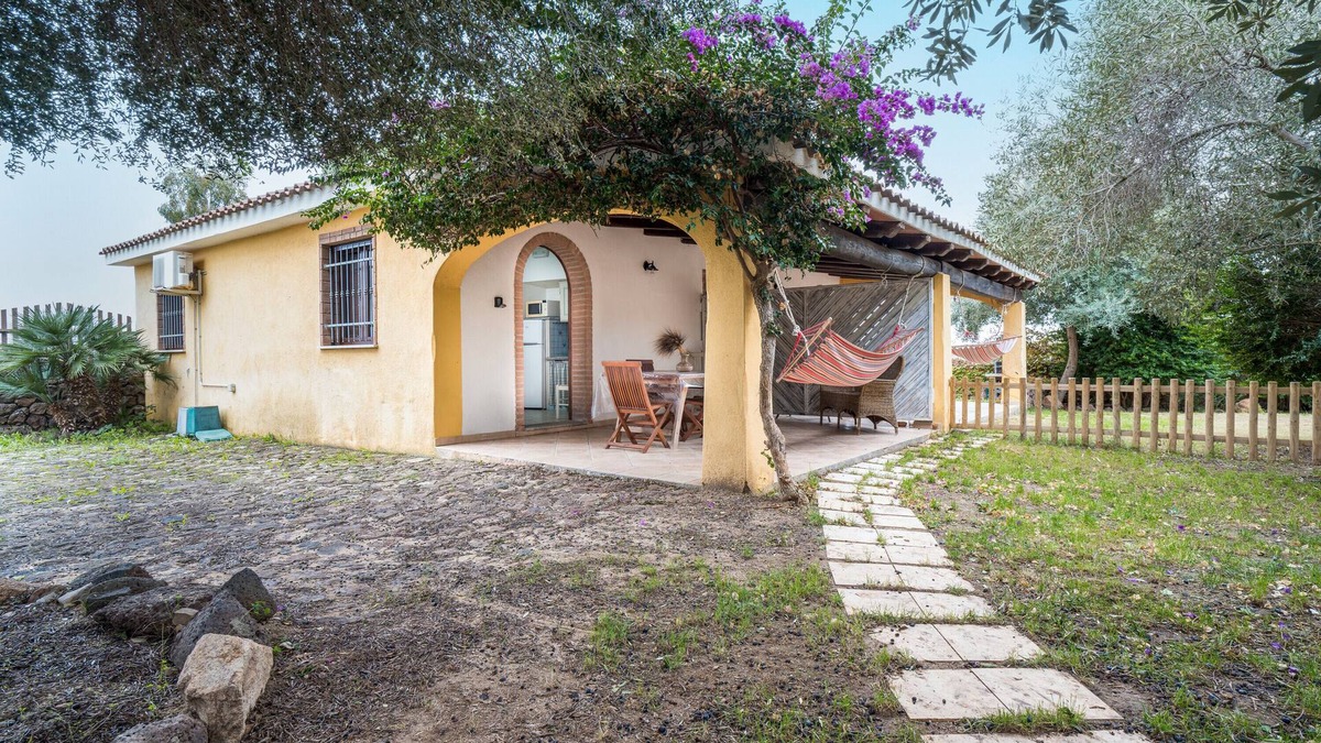 Orosei House | Holiday Home 'Casa Su Barone 1' with Private Terrace, Private Garden and Air Conditioning