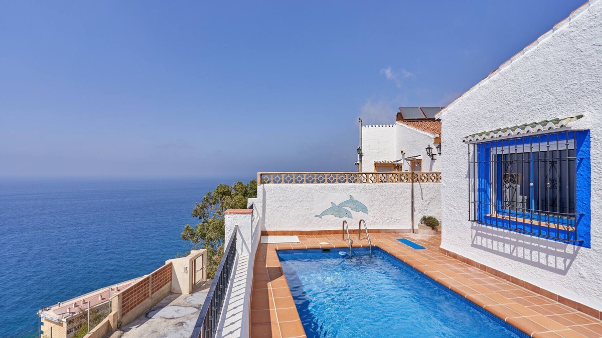 Almunecar House | Holiday Home 'Casa Vistamar' with Sea View, Private Pool and Wi-Fi